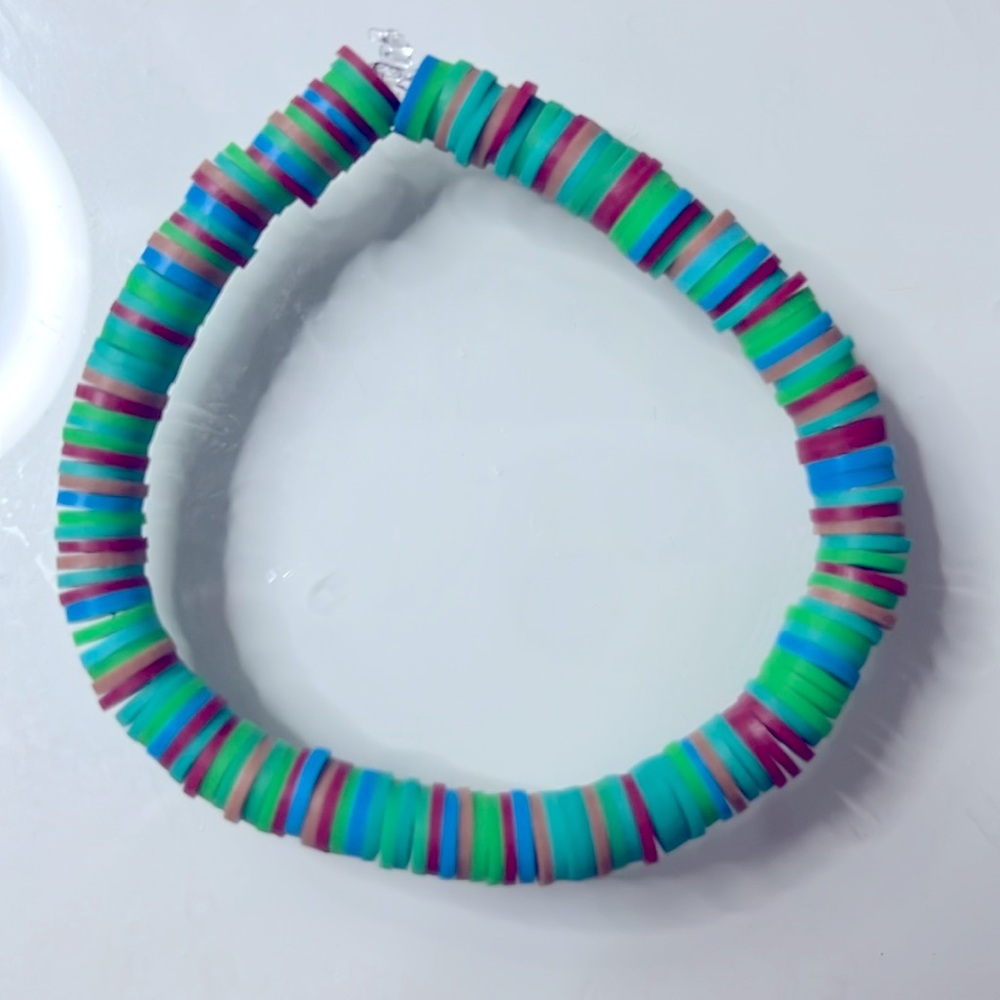 Clay bead bracelet - Picture 2 of 5